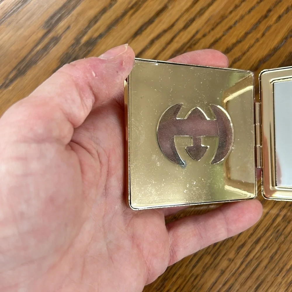 Gucci Silver Compact Mirror - Picture 4 of 4
